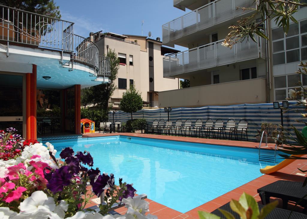 Hotel Universo Rimini Eksteriør billede