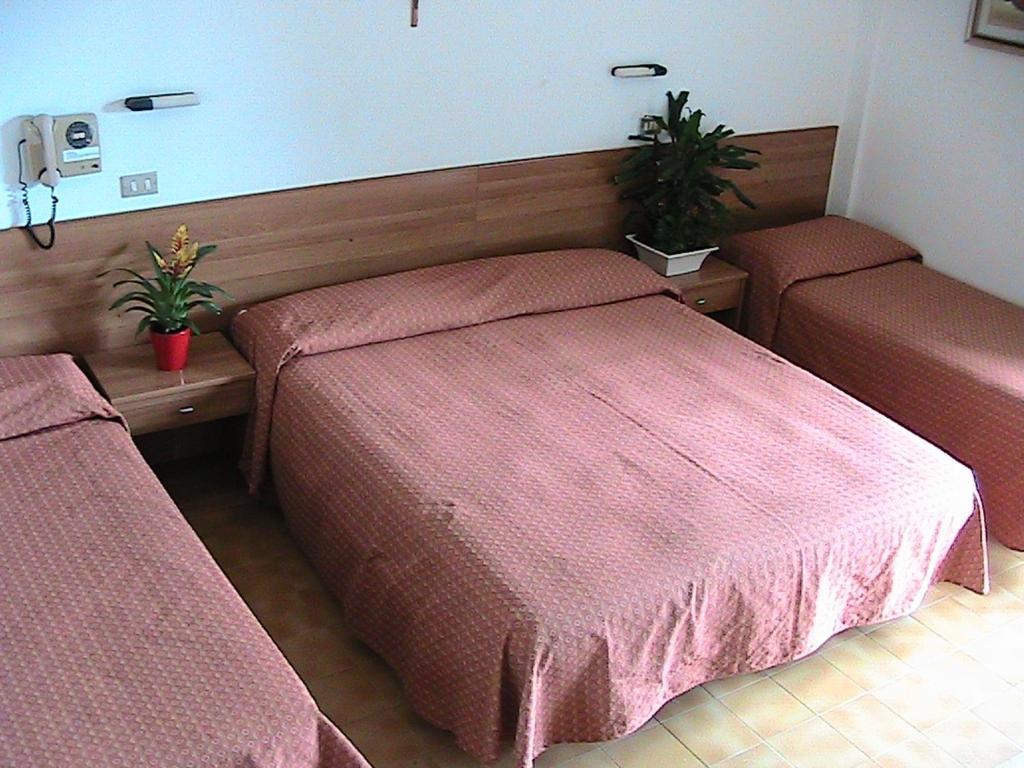 Hotel Universo Rimini Værelse billede