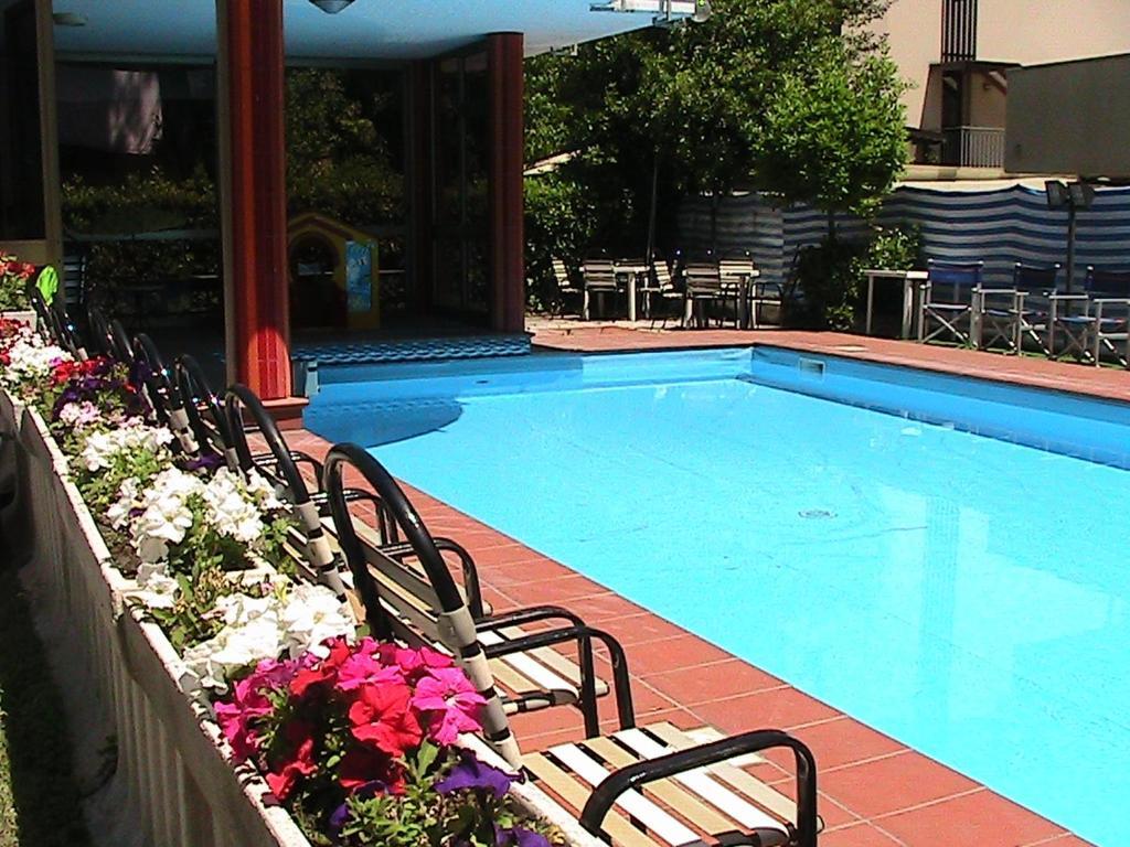 Hotel Universo Rimini Eksteriør billede